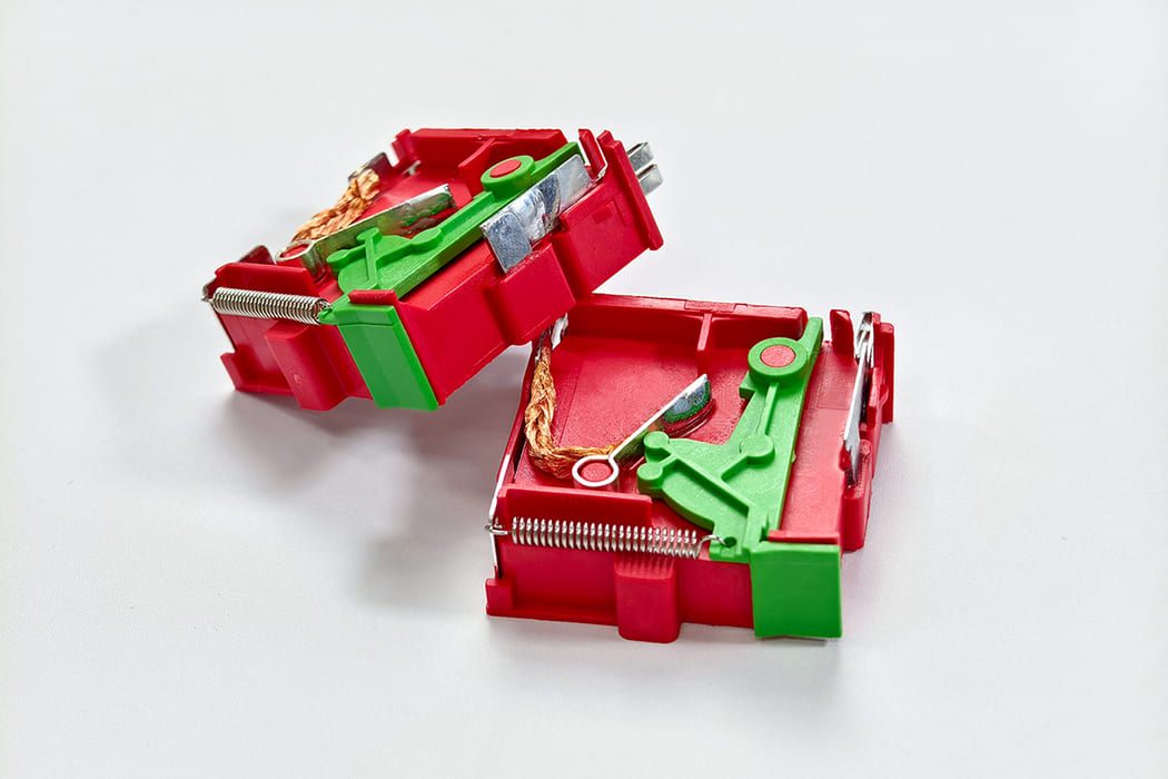 Internal assembly and solder joint integrity